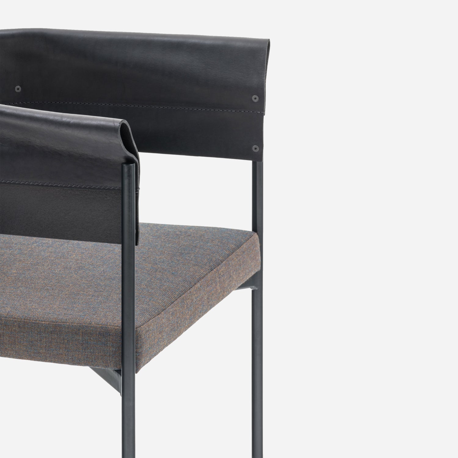 product-color-Struttura Nera/Pelle Nera/Kvadrat Canvas Nero, Black Structure/Black Leather/Black Kvadrat Canvas