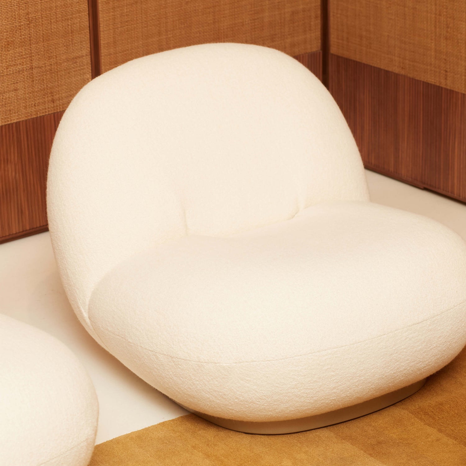 product-color-Pacha Lounge Chair Swivel