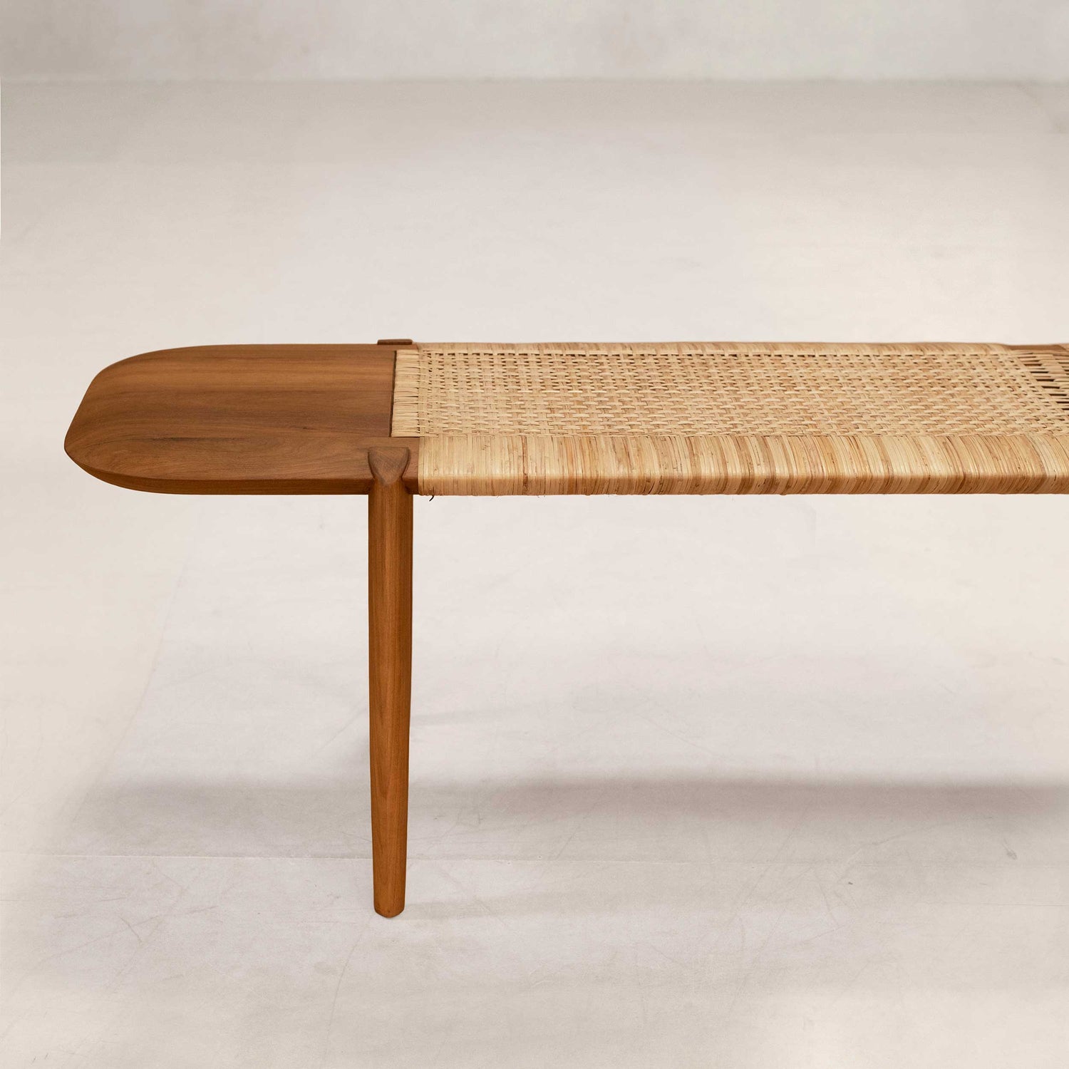 product-color-Tangāli Bench